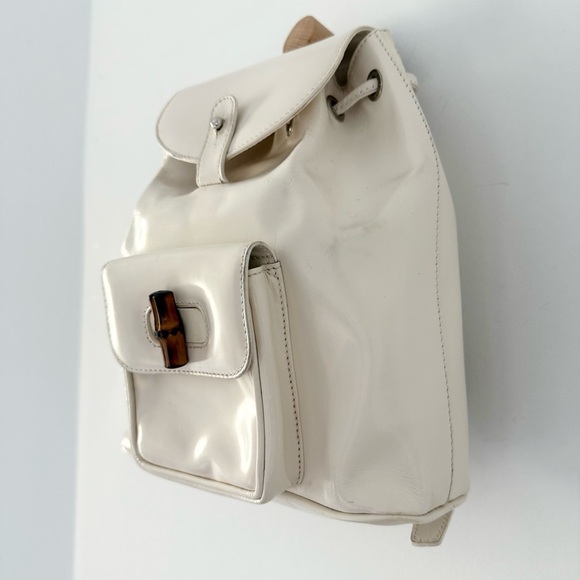 Vintage Gucci cream leather small backpack bag with bamboo details - Picture 6 of 13